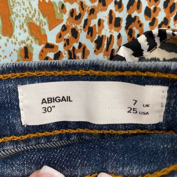 Outland Denim Abigail High Rise Slim Tapered Jeans in Dakota Blue Wash, 25x30 - Picture 5 of 8